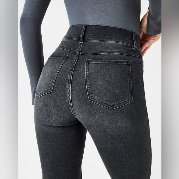 💐SPANX 20355 Straight Leg Jeans - Vintage Black - Picture 2 of 6